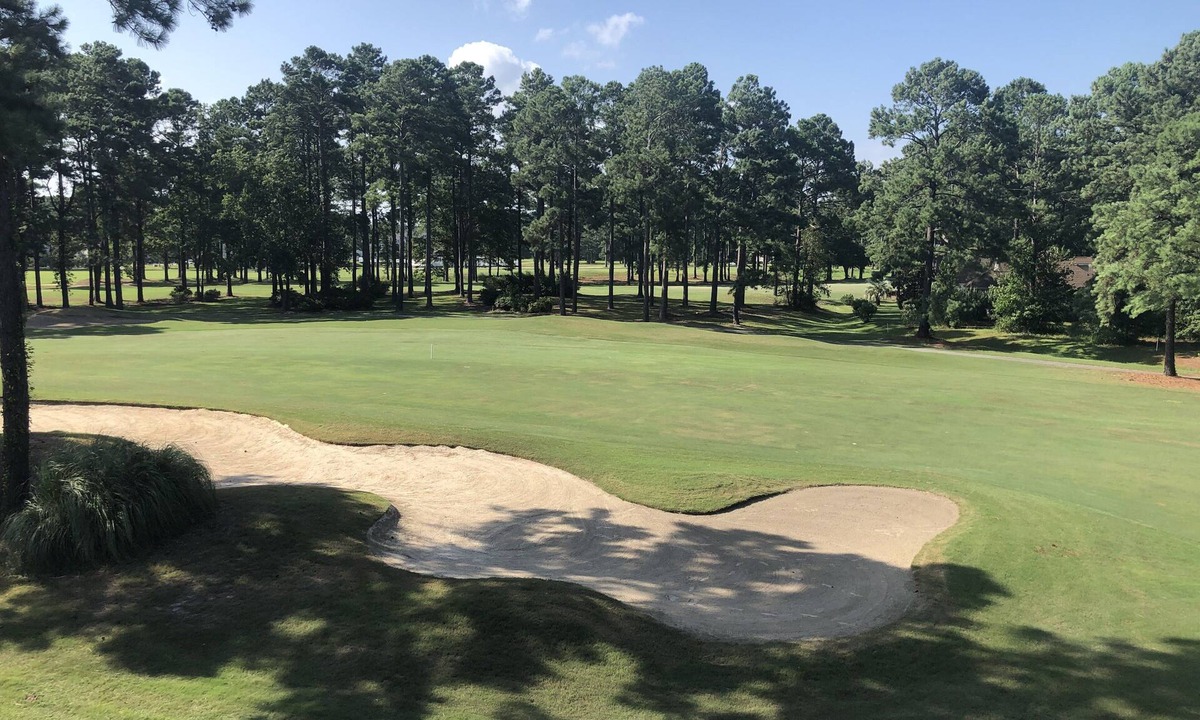 Calabash Apartment | Nice apartment with golf course view in prestigious Brunswick Golf. Fits 4.
