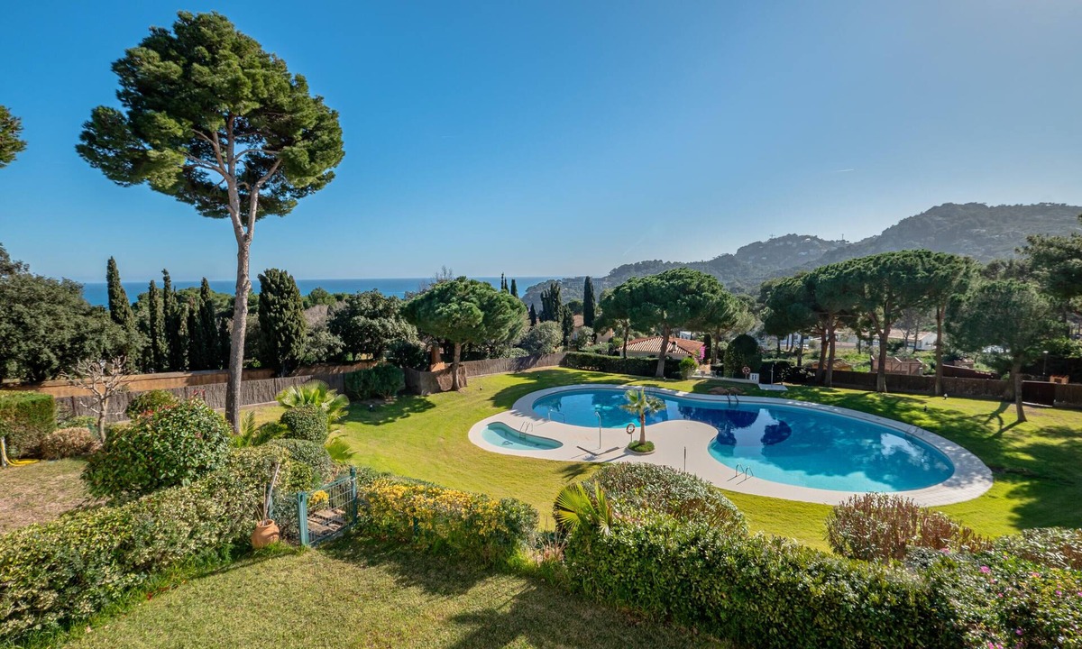 Aiguablava Apartment | Nice apartment with sea views and community pool