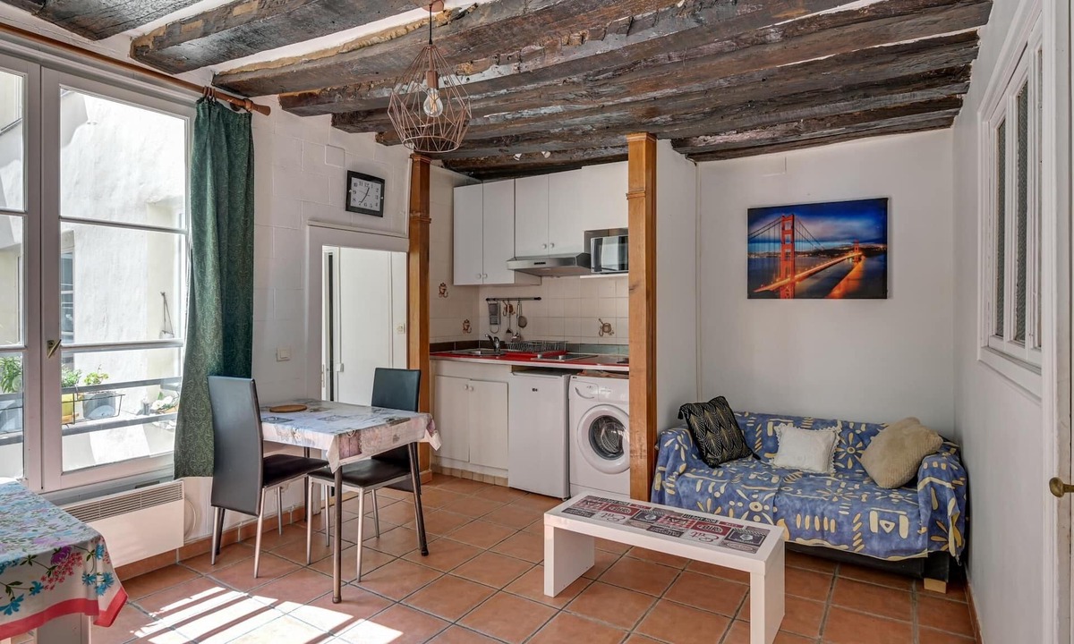 Saint-Merri Apartment | Nice apt for 2 in the Marais district, Paris