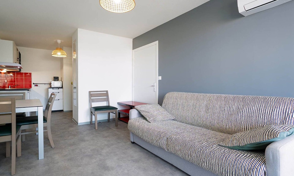 Serignan Apartment | Nice apt near the beach for 4 pers