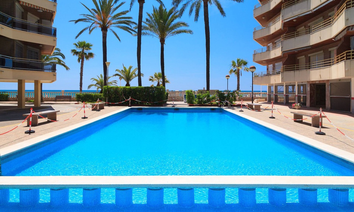 Vilafortuny Apartment | Nice Beachfront Apartment with Pool · UHC SOL DE ESPAÑA 134