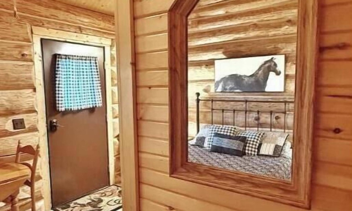 Squires Cabin | Nice cabin overlooking the water and close to Glade Top Trail Mark Twain Forest