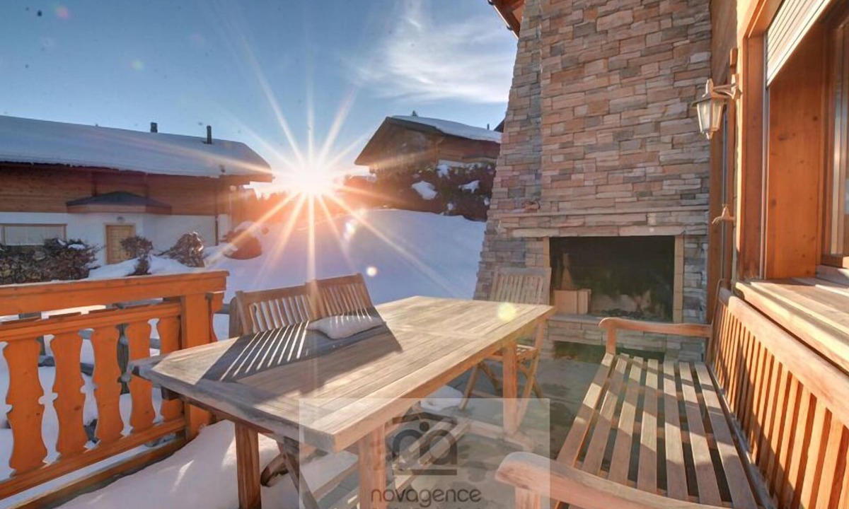 Anzere Ski Chalet | Nice chalet with : Ground floor : Laundry room with washing machine and dryer, little studio with a