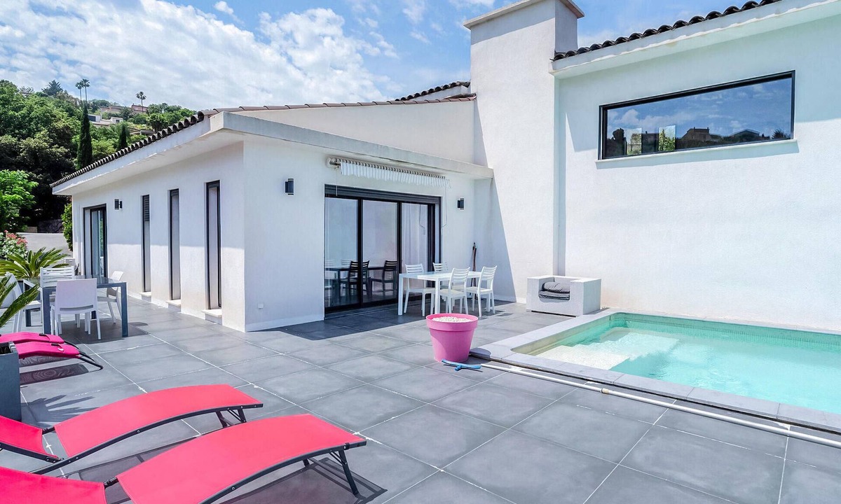 Les Adrets-de-l'Esterel House | Nice home in Les Adrets-de-l'Estére