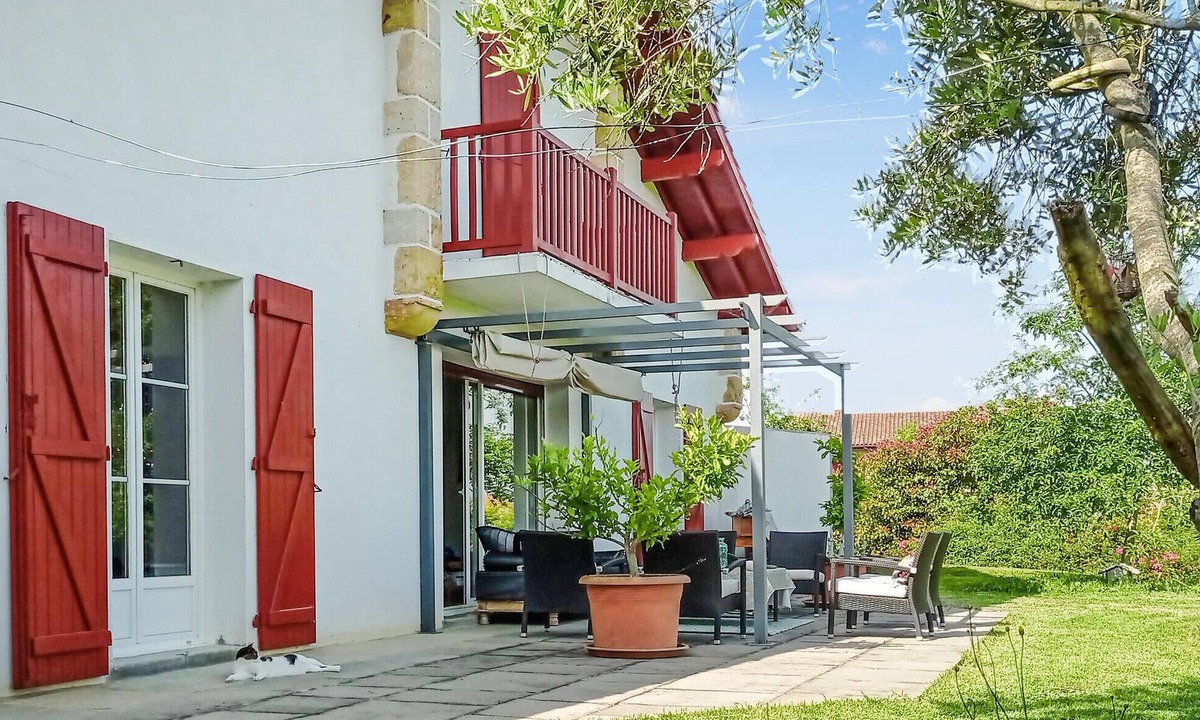 La Bastide-Clairence House | Nice home in La Bastide-Clairence