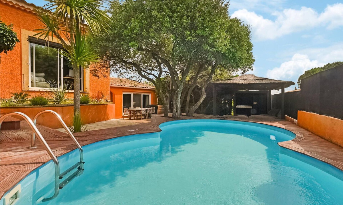 Saint-Genies-de-Comolas House | Nice home in St-Génies-de-Comolas