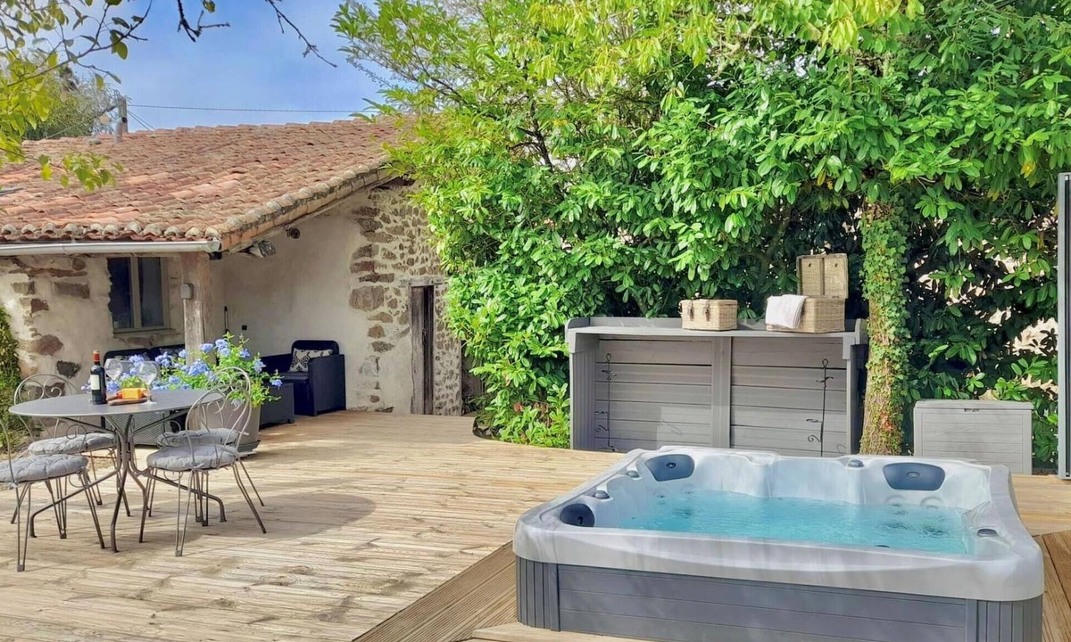 Exideuil House | Nice home in Exideuil-sur-Vienne with WiFi