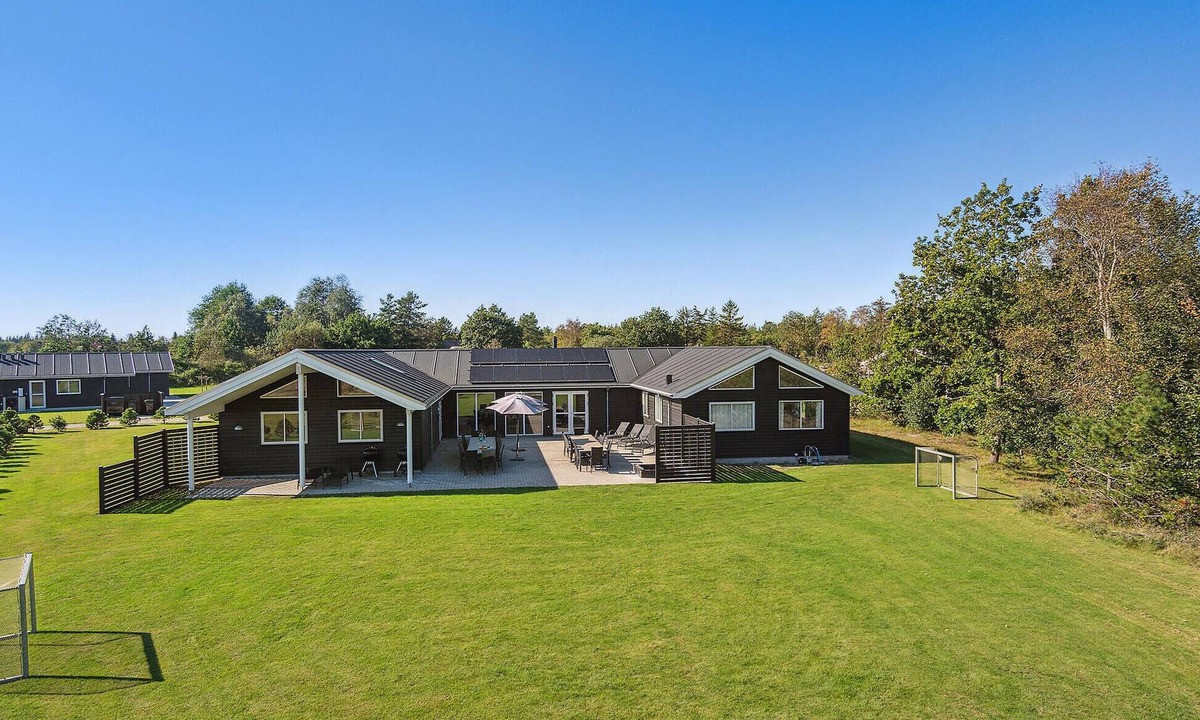 Aalbaek House | Nice home in ålbæk with kitchen