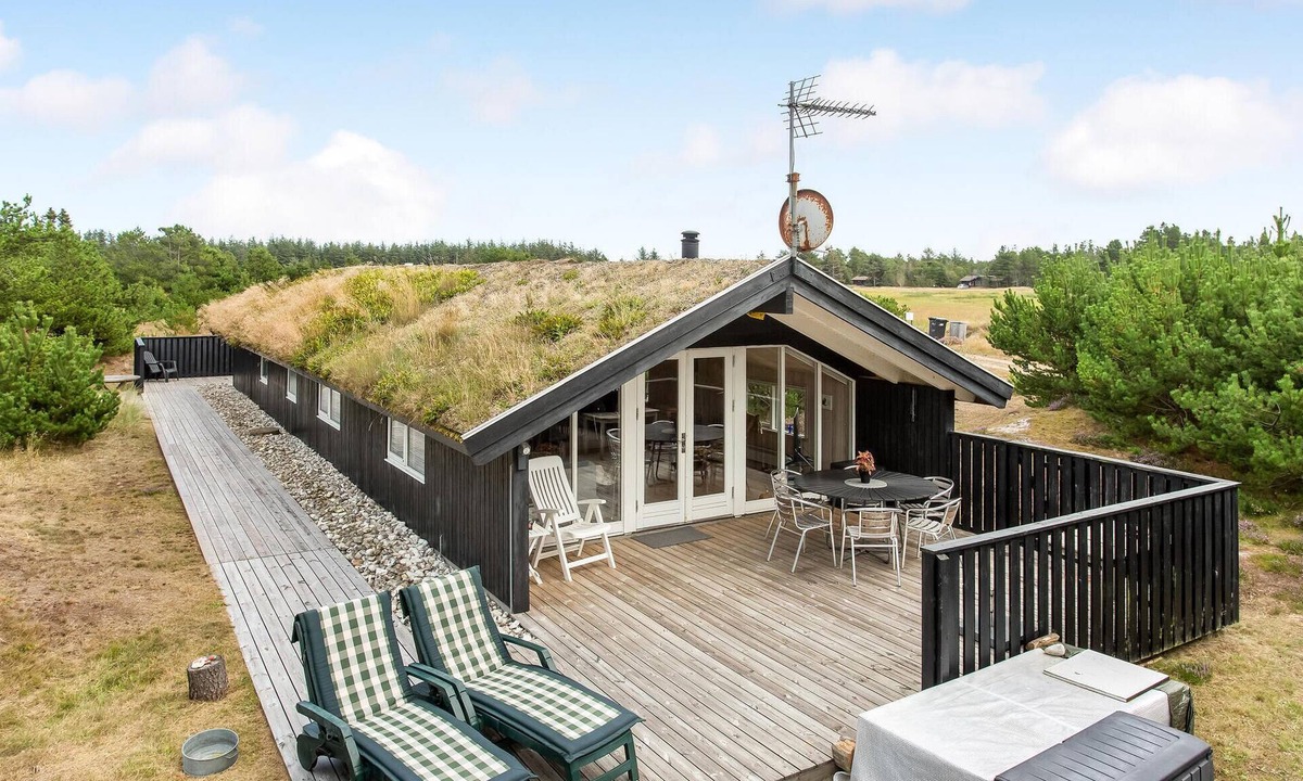 Skram House | Nice home in ålbæk with WiFi