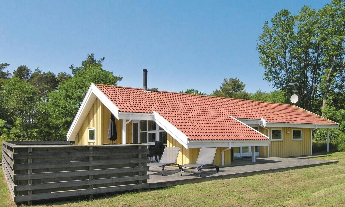 Sømarken House | Nice home in Aakirkeby with sauna