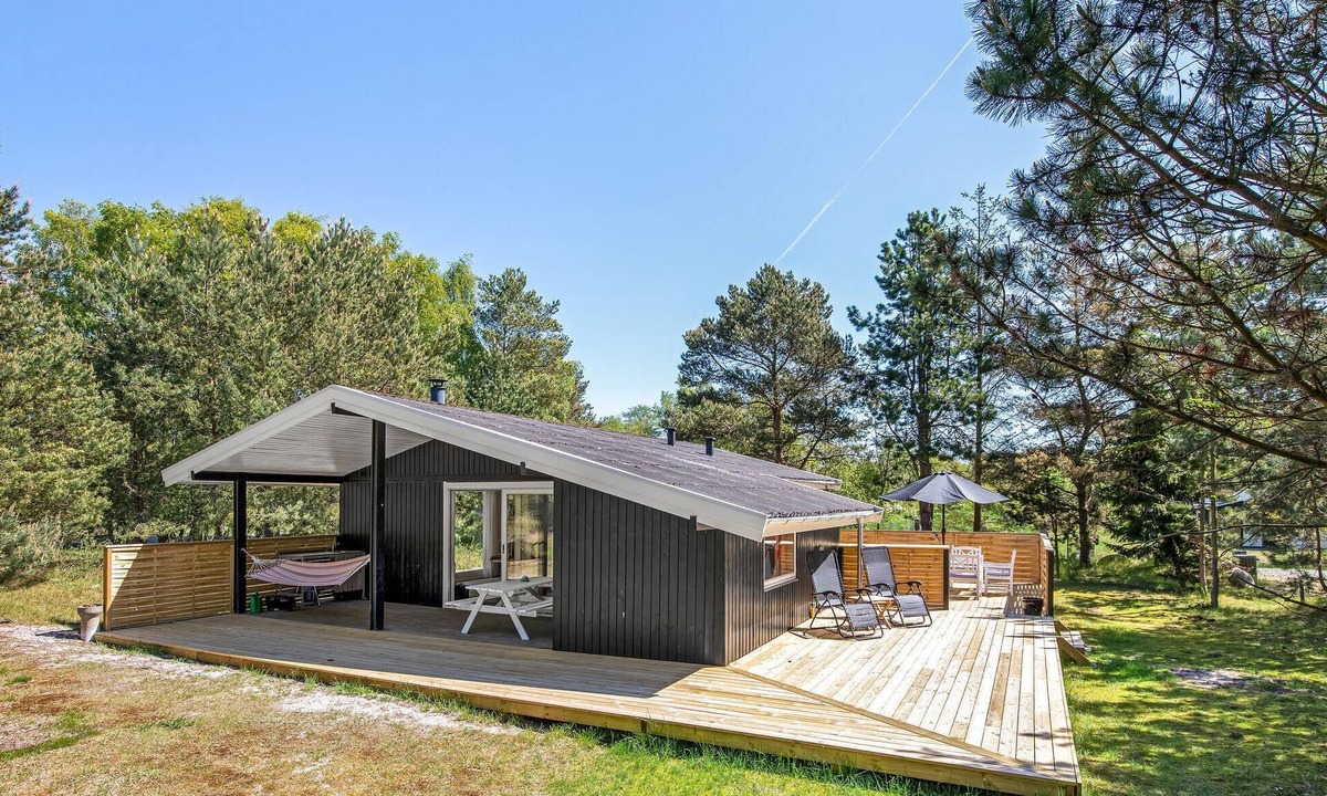 Oster Somarken House | Nice home in Aakirkeby with WiFi