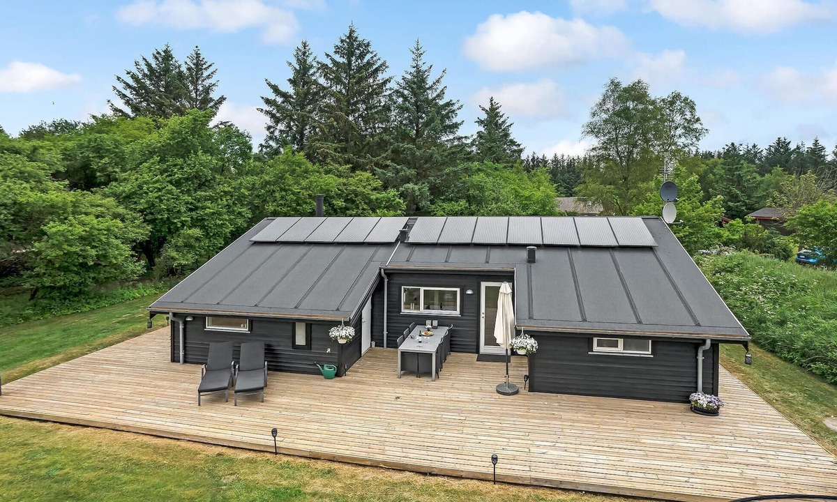 Asaa House | Nice home in Asaa with kitchen