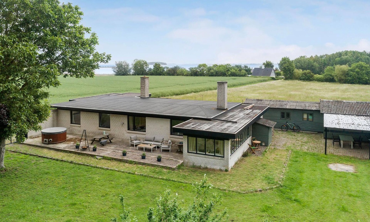 Bandholm House | Nice home in Bandholm with WiFi