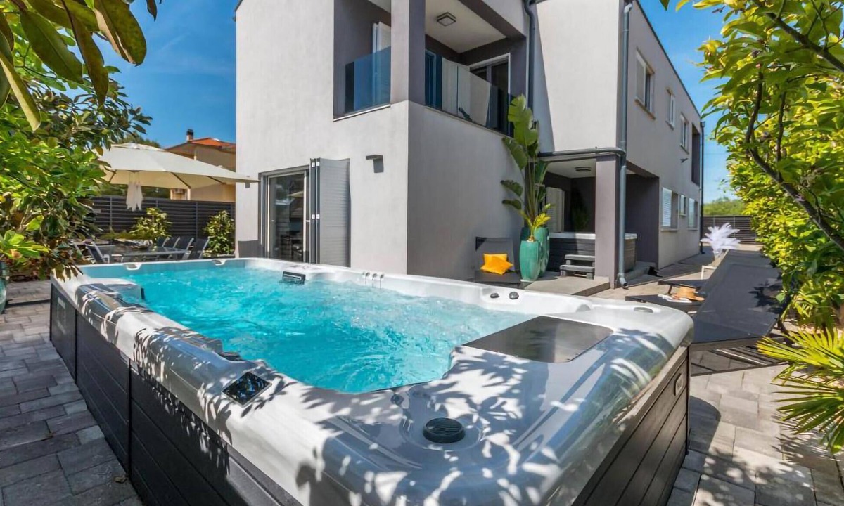 Biograd na Moru House | Nice home in Biograd with heated swimming pool
