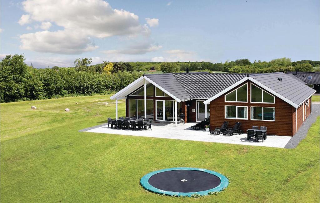 Skastrup House | Nice Home In Bogense With Kitchen