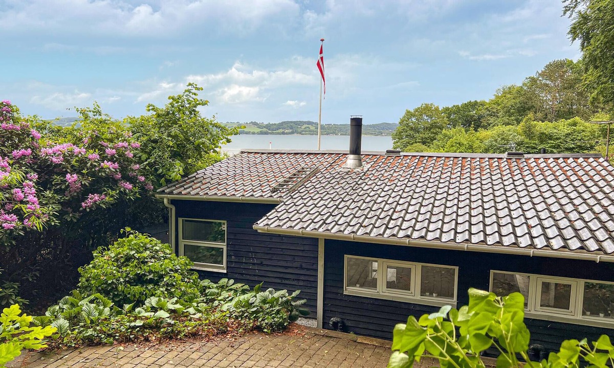 Borkop House | Nice home in Børkop with house sea view