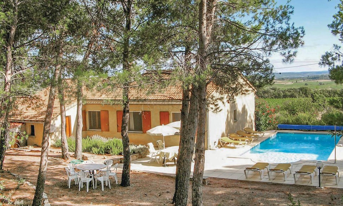 Cesseras House | Nice home in Cesseras with WiFi