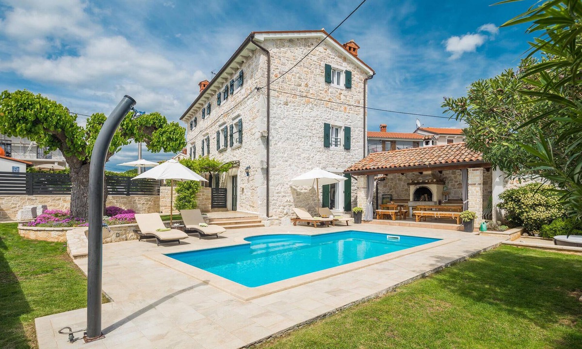 Dracevac House | Nice home in Dracevac
