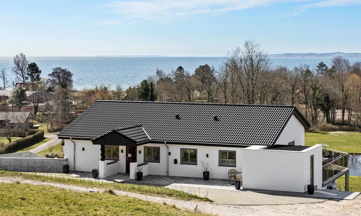 Handrup Strand House | Nice home in Ebeltoft