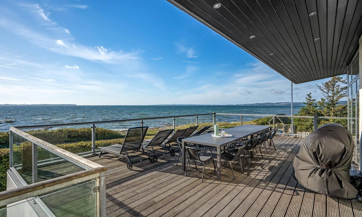 Handrup Strand House | Nice home in Ebeltoft with sauna