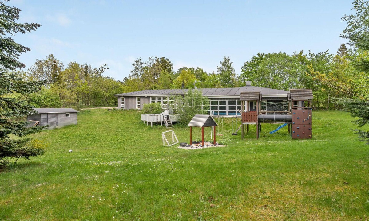 Handrup House | Nice home in Ebeltoft with kitchen