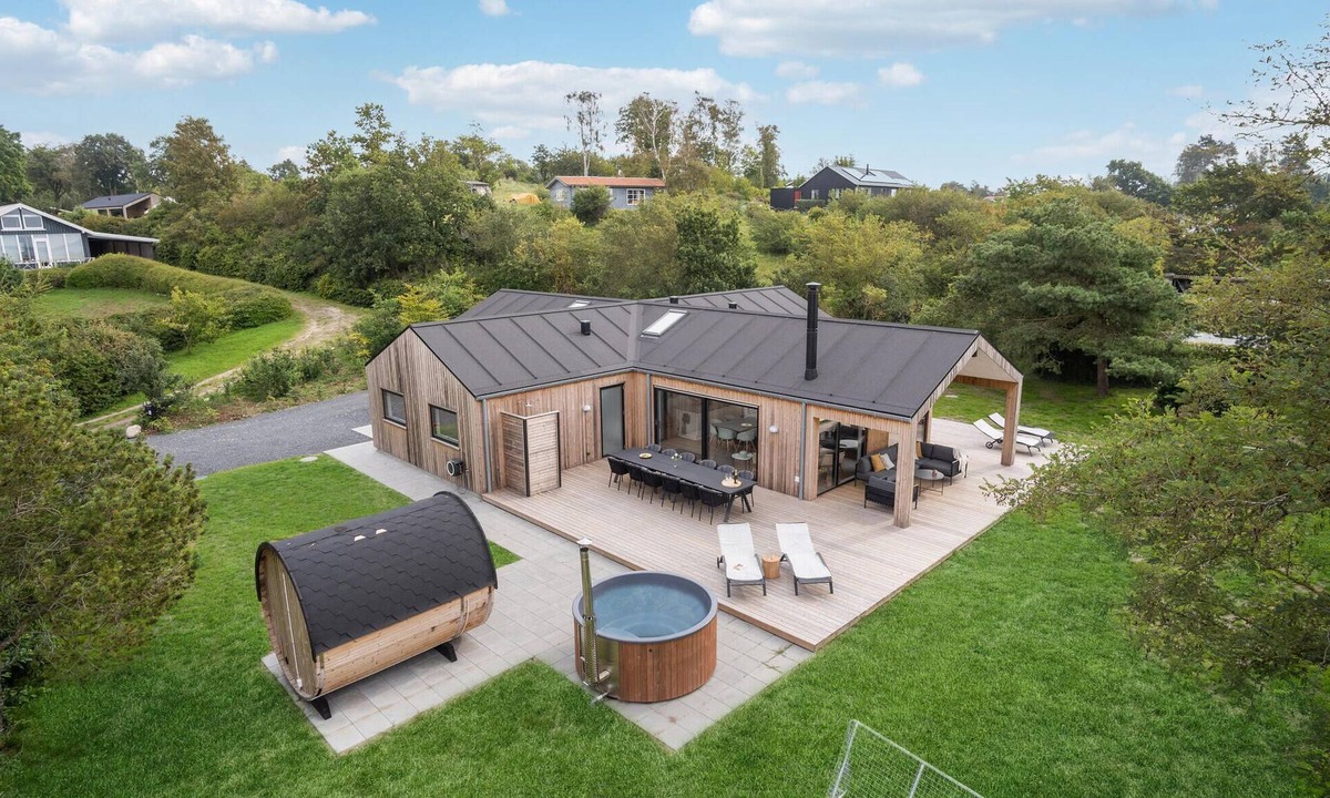 Egsmark Strand House | Nice home in Ebeltoft with sauna