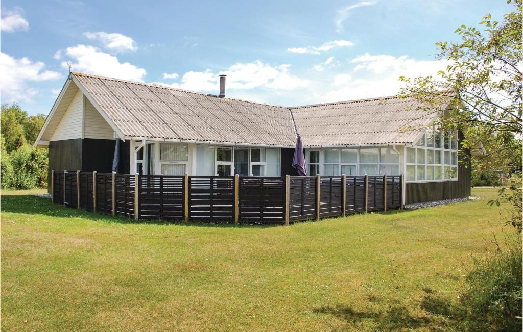 Øer Strand House | Nice Home In Ebeltoft With 3 Bedrooms, Sauna And Indoor Swimming Pool