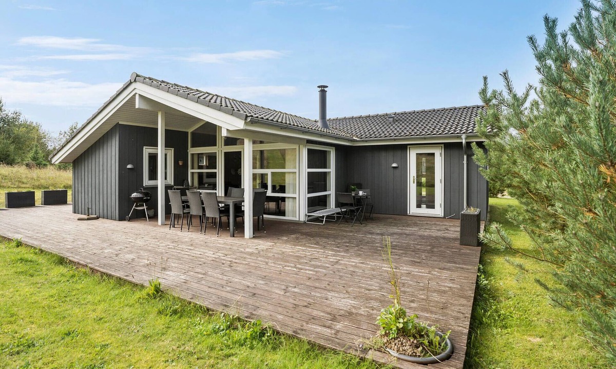 Krejbjerg House | Nice home in Ejstrupholm with sauna