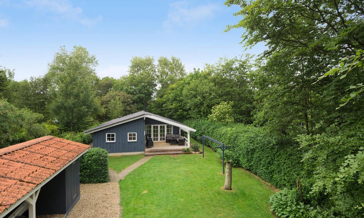 Sjaelborg House | Nice home in Esbjerg V with WiFi