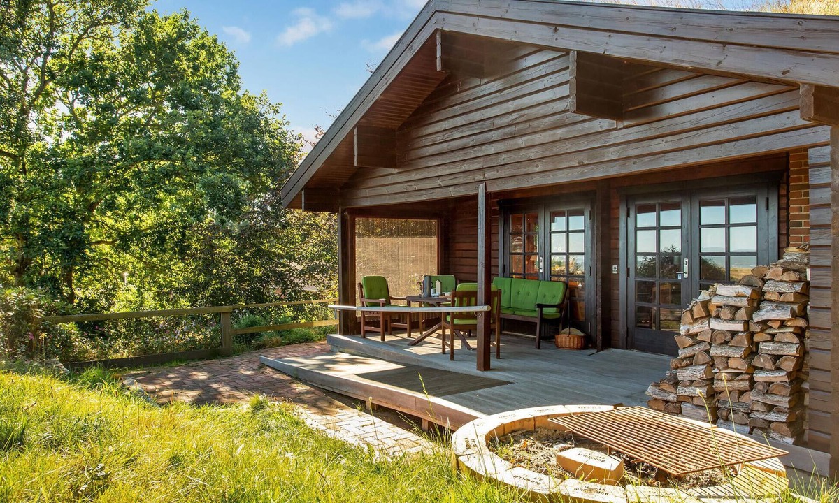 Frederikshavn House | Nice home in Frederikshavn with WiFi