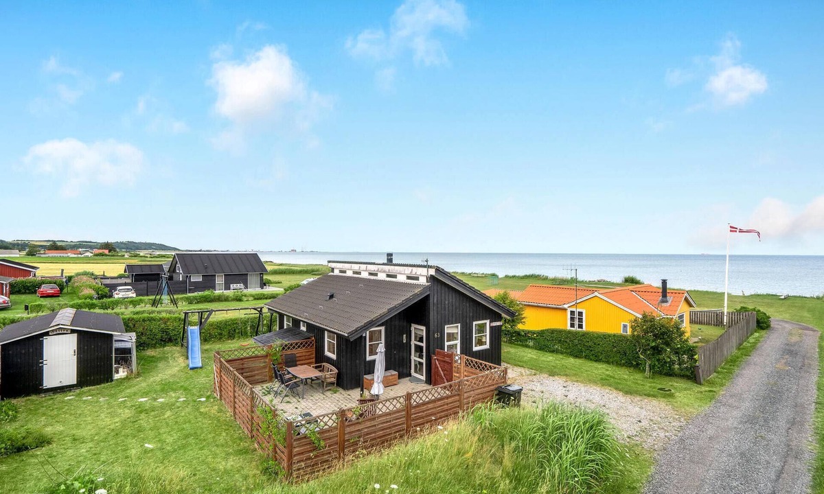 Frederikshavn House | Nice home in Frederikshavn with WiFi