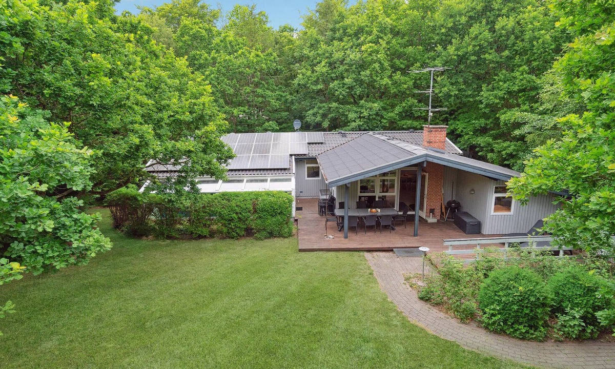 Fjellerup House | Nice home in Glesborg with sauna