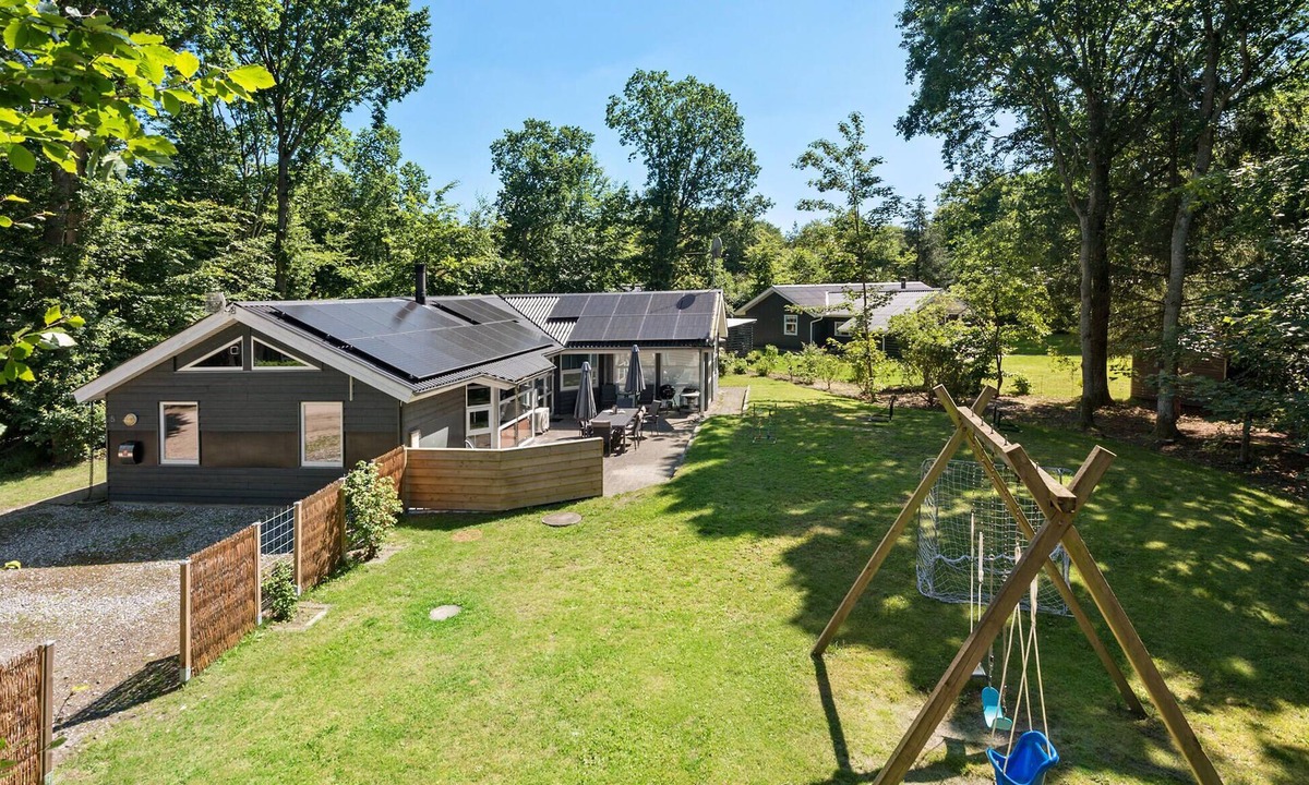 Fjellerup Strand House | Nice home in Glesborg with sauna