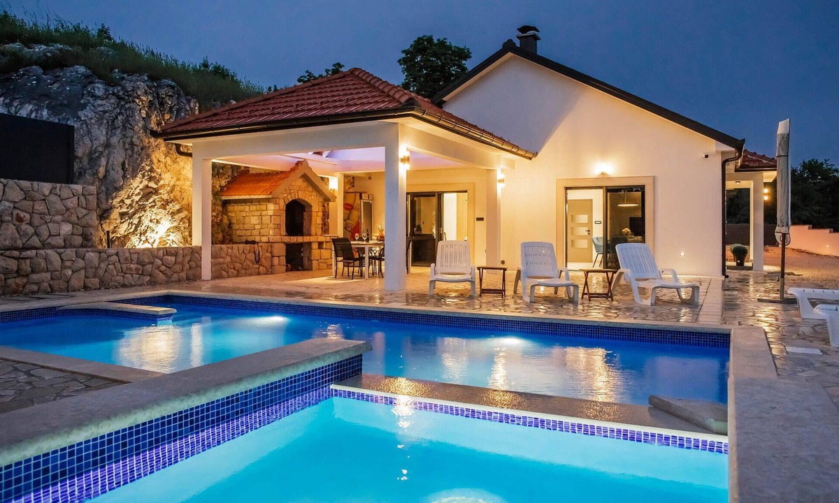 Prolozac House | Nice home in Gornji Prolosac