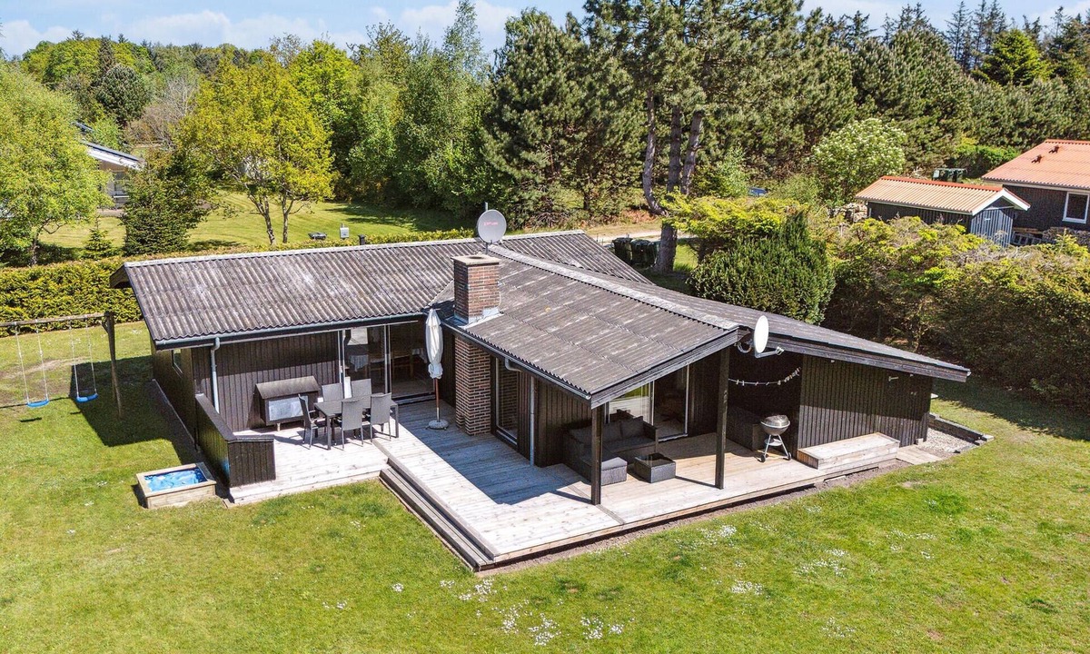 Grenaa House | Nice home in Grenaa with WiFi