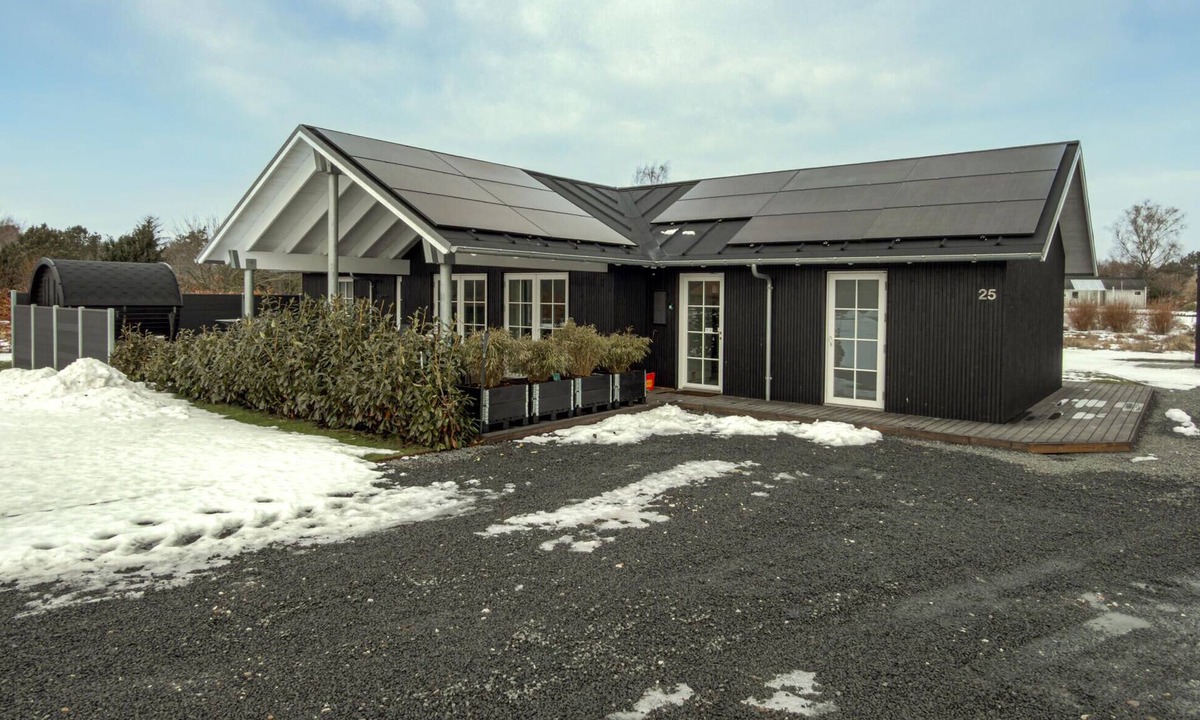 Grenaa House | Nice home in Grenaa with sauna