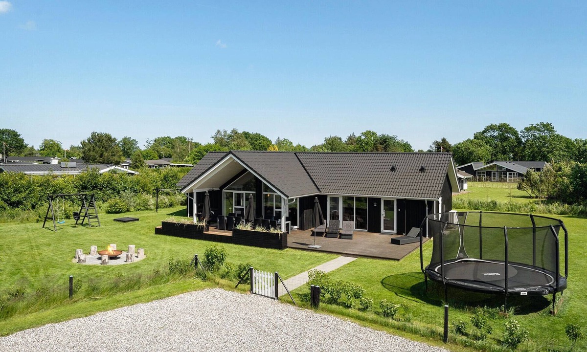 Oster Hurup House | Nice home in Hadsund with sauna