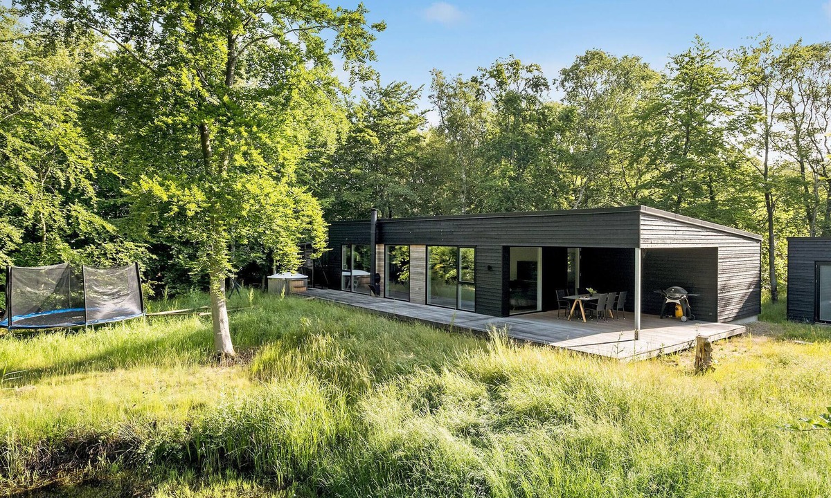 Helberskov Strand House | Nice home in Hadsund with Wi-Fi