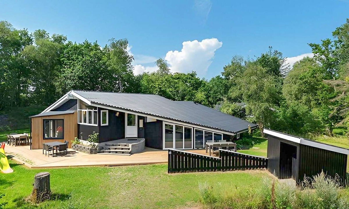 Helberskov Strand House | Nice home in Hadsund with sauna