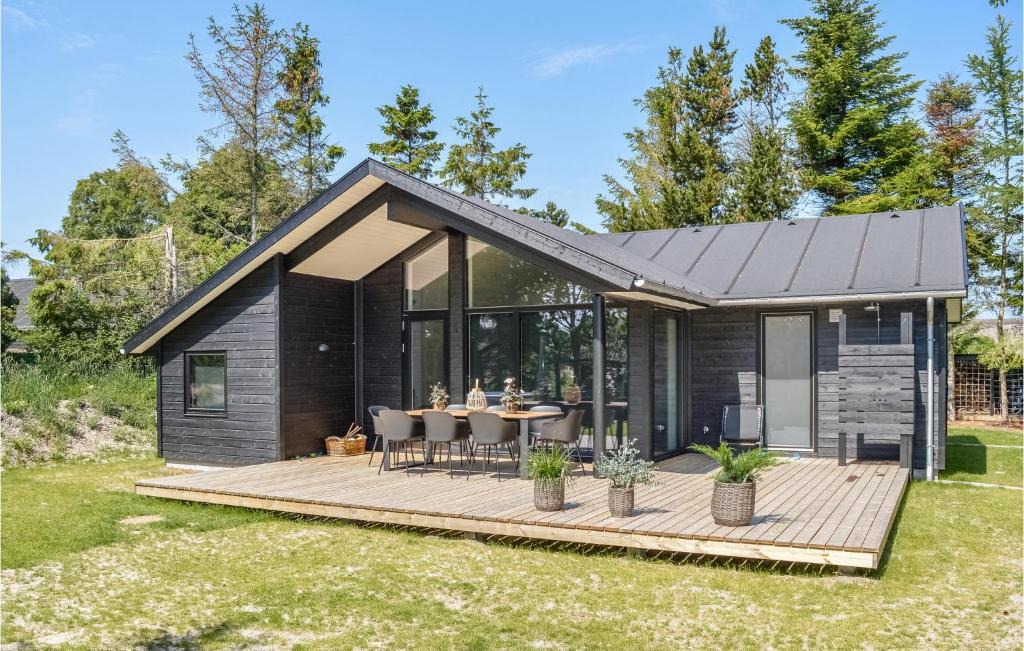 Nørre Hurup House | Nice Home In Hadsund With Kitchen