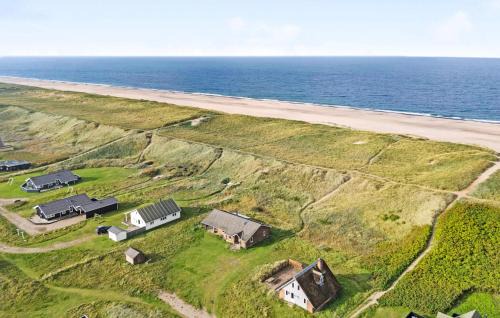 Vrist Strand House | Nice Home In Harboøre With Kitchen