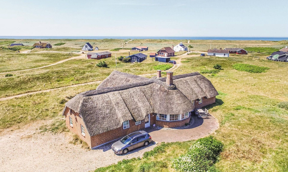 Vrist Strand House | Nice home in Harboøre with kitchen