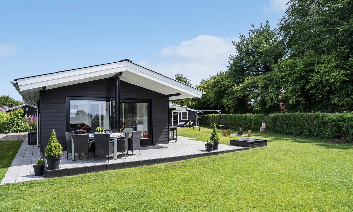 Hejlsminde Strand House | Nice home in Hejls with sauna