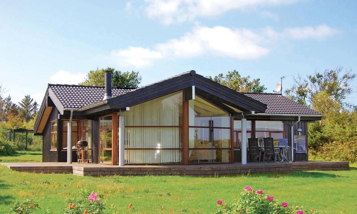 Lonstrup House | Nice home in Hjørring with sauna