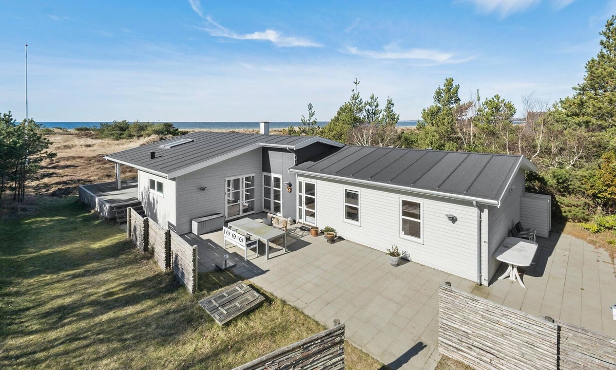 Hojby House | Nice home in Højby with house sea view