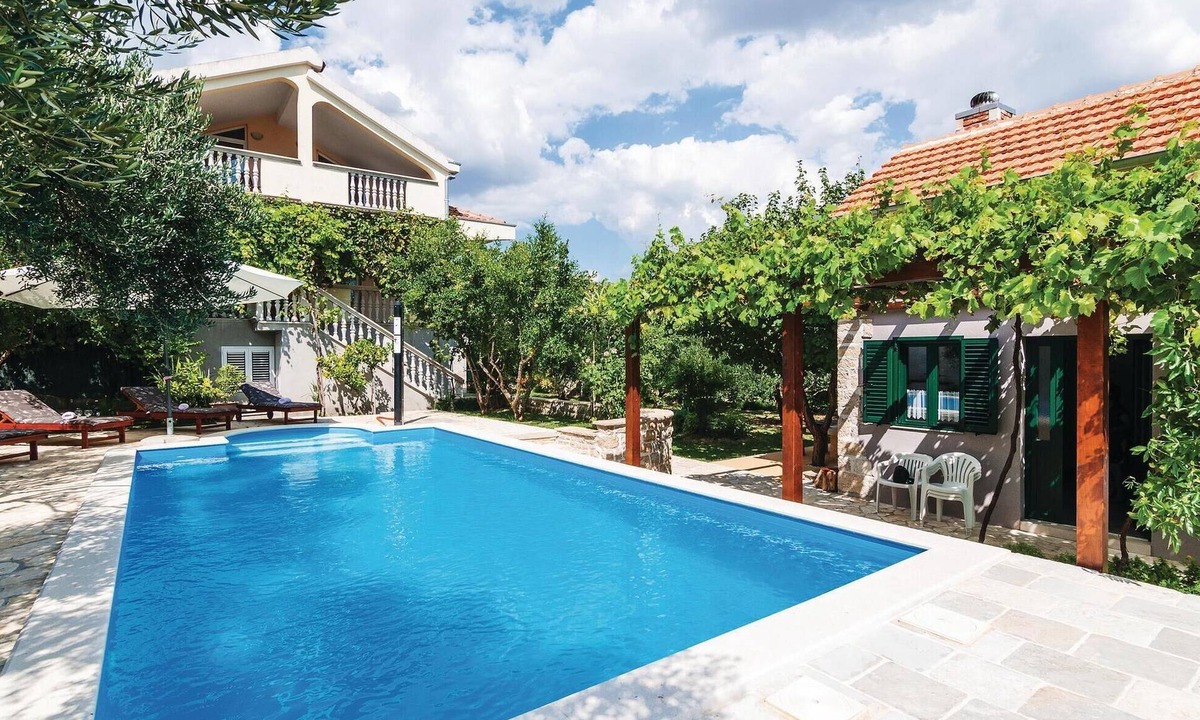 Lisane Ostrovicke House | Nice home in Lisane Ostrovicke