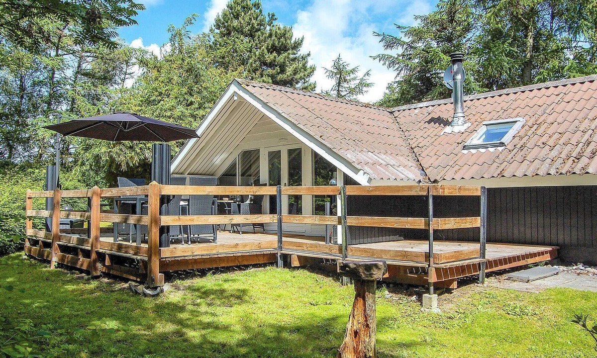 Østerskov House | Nice home in Humble with kitchen