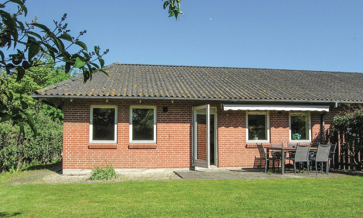 Humble House | Nice home in Humble with kitchen