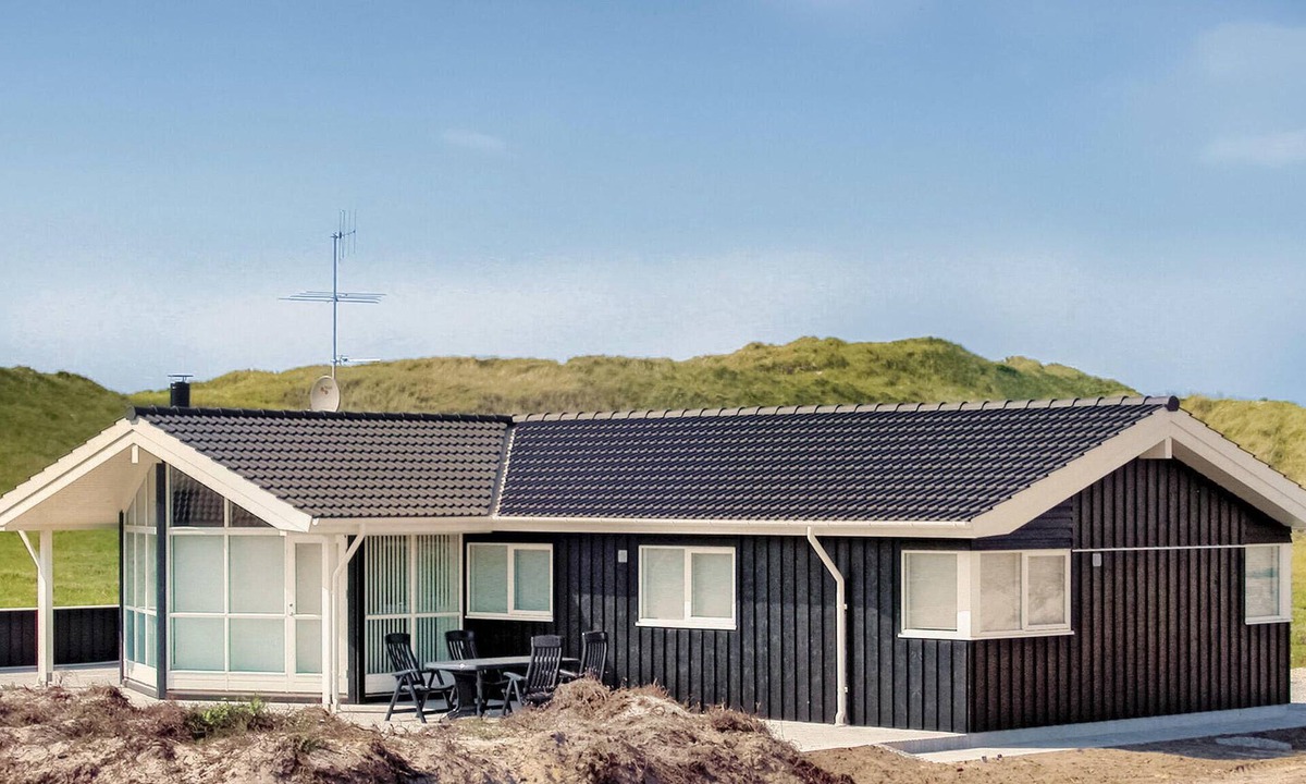 Hvide Sande House | Nice home in Hvide Sande with sauna
