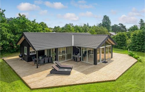 Kulhuse House | Nice Home In Jægerspris With Kitchen